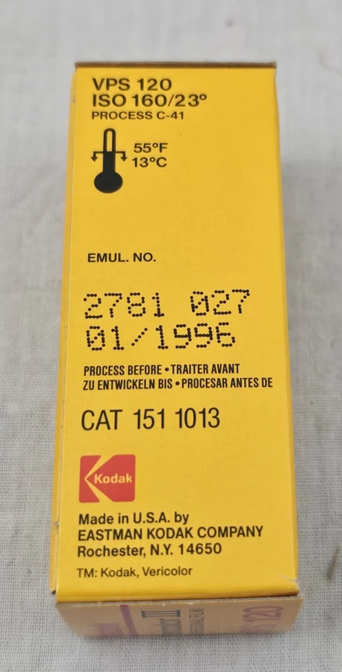 NEW KODAK VERICOLOR III PROFESSIONAL COLOR FILM VPS 120 EXPIRED 1996 1995 - Image 2 of 2