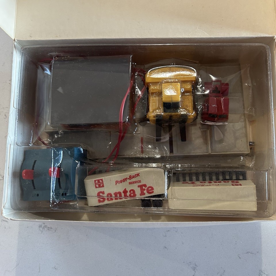 TYCO Ho Model train HO Scale Piggyback Loader & Unloader Set No. 933 ...