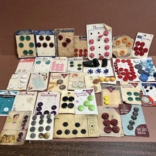Vintage Carded Button Lot Bge Le Chic La Mode Doreen Majesty Rare Incomplete