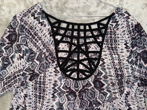 Maurices Shirt Women's XXL Ivory Top Abstract Tribal All Over Print Semi Sheer - Picture 10 of 18