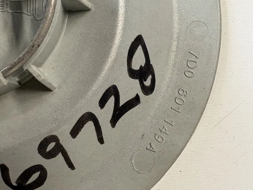 99 00 01 02 03 Tapa central de llantas de aleación Volkswagen Eurovan 7D0 601 149 A 02 Foto 3 de 3