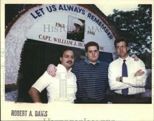 1991 Press Photo Memorial Day Parade Marine Capt. Willi - RRV39665