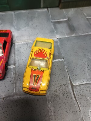 Vintage 1986 Yat Ming - Red Car M.A.S.K. Thunder hawk + Yellow