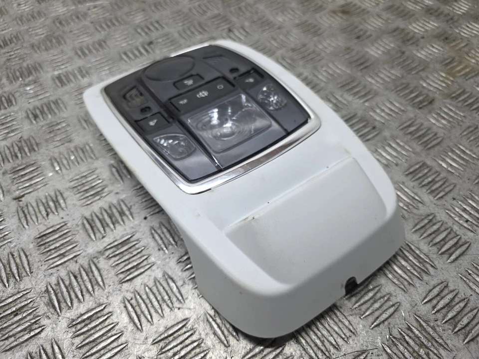 Luz interior (delantera) Peugeot 508 Mk1 Sr Hdi 4 puertas berlina 2011 9684854XT Foto 3 de 4