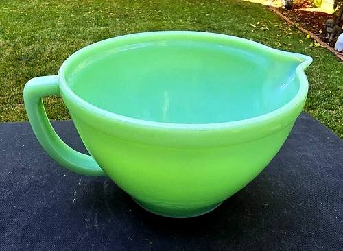 Anchor Hocking Jadeite Batter Bowl Spout & Handle Fire King 2000
