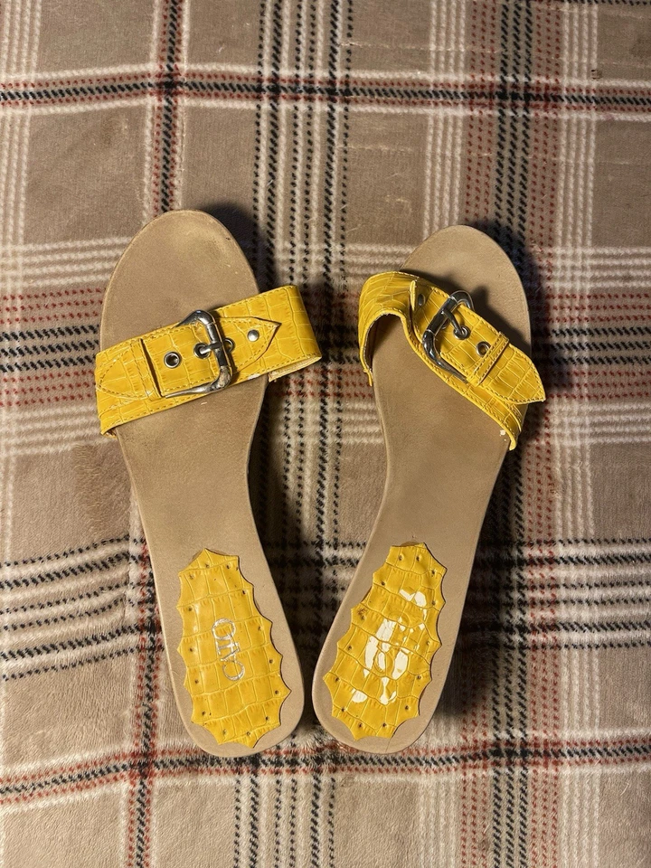 Cato: ¡Tacones con hebilla lateral soleados!! Foto 2 de 4