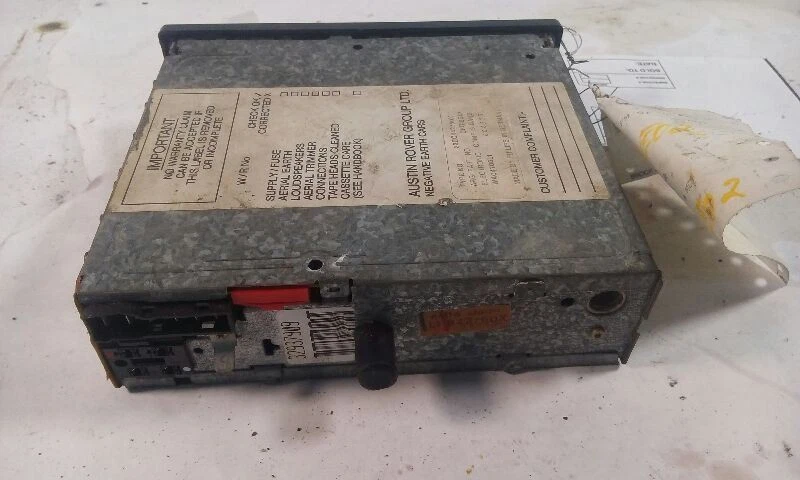  87-90 Rover Sterling Audo Radio AM/FM Cassette 827S  - Image 3 of 3
