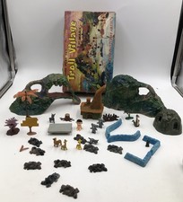 RARO Original Años 60 Marx Hong Kong PINTADO A MANO Troll Village Incompleto con Caja