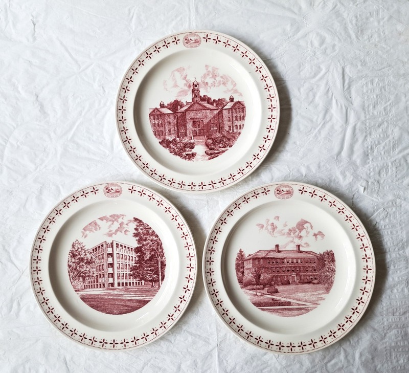 Set of 3 Wedgwood 10" PHILLIPS EXETER ACADEMY Plates, 200th Anniversary (c 1981)