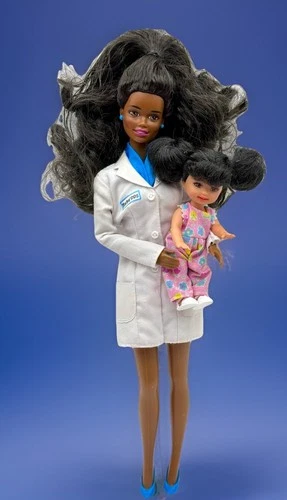 VTG Barbie 🥰 African American Dentist With Asian Kelly Patient Plus Accessories