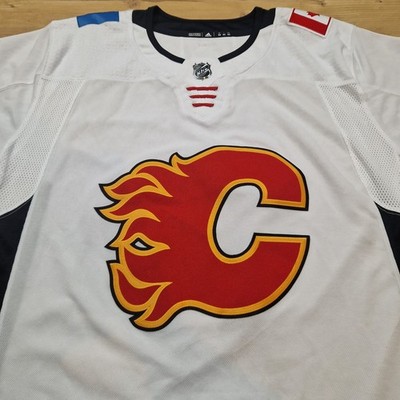 Adidas Calgary Flames NHL Jersey   White/Red   Men s size XXL (60)