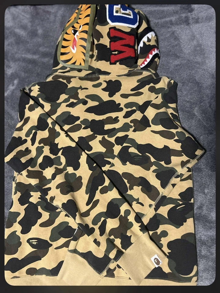 Bape 1st Camo Shark Full Zip Yellow Hoodie A Bathing Ape SizeL Cotton NWOT Patch - Image 3 of 4