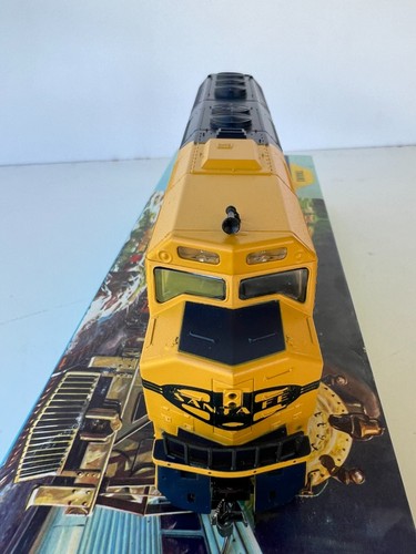 Athearn Santa Fe Dummy Diesel - Picture 5 of 6