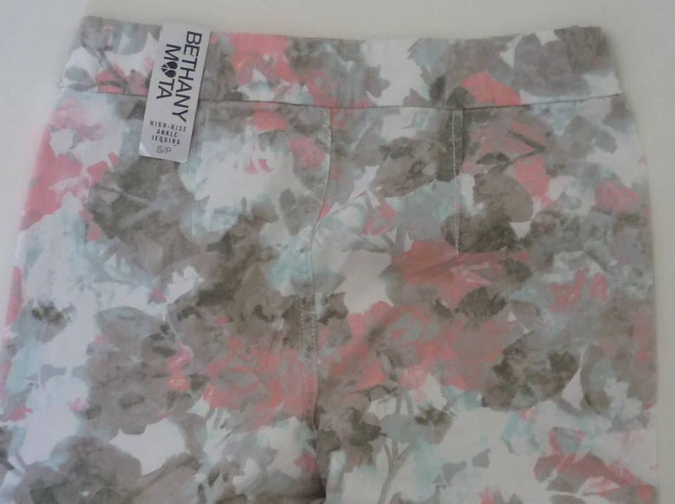 Womens AEROPOSTALE Bethany Mota Floral High-Waisted Jeggings NWT #1380 - Image 4 of 4