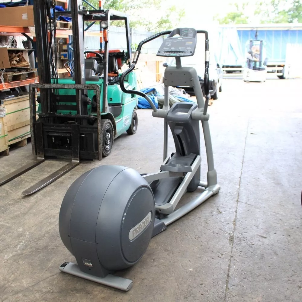 Precor EFX 546i Experience Rear Drive Elliptical Trainer