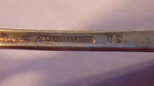 "CUCHARÓN DE SALSA PLATEADA EMPAÑADA DE COLECCIÓN INTERNATIONAL1847 ROGERS BROS ""LOVELACE" - Imagen 4 de 4