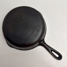 Cast Iron Skillet, No. 5, 8" Skillet, 2 Pour Spouts - Made In USA