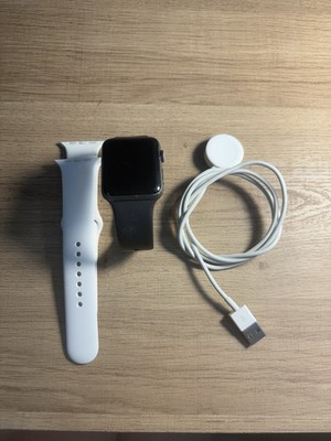 Apple Watch Series 3 42mm Black, Perfect Working Condition (Extra Apple Band)