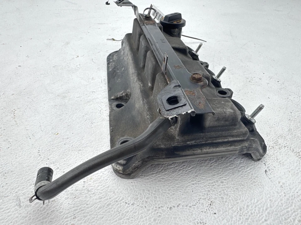 Cubierta de válvula de motor delantero Honda Odyssey 2008-2017 OEM Foto 3 de 4