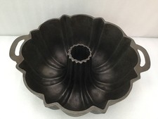 Antique Cast Iron Bundt Cake Pan Vintage *Rare Farmhouse&rdquo; 9&rdquo; x 4.5&rdquo;  Seasoned