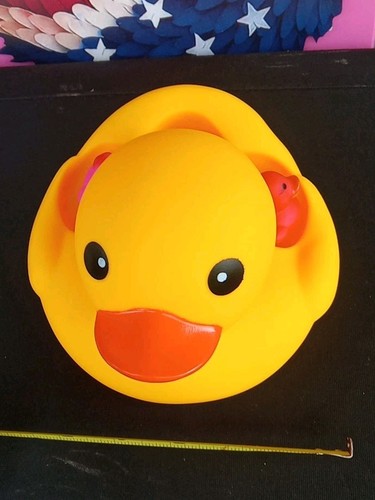 ๐ฅ Rubber Large Duck With 3 Babys Bathtub Rare ducks! toy BIN B - Picture 2 of 9