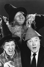 WIZARD OF OZ REUNION RAY BOLGER MARGARET HAMILTON 1970 4X6 PHOTO
