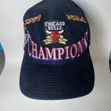Vintage Chicago Bulls Hat Cap NBA Champions 1997 Logo Athletic NBA Basketball