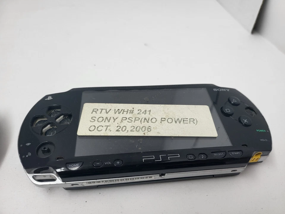 Lote de 4 consolas Sony PSP 1001 SOLO para piezas no funcionan rotas dañadas #R4 Foto 4 de 4