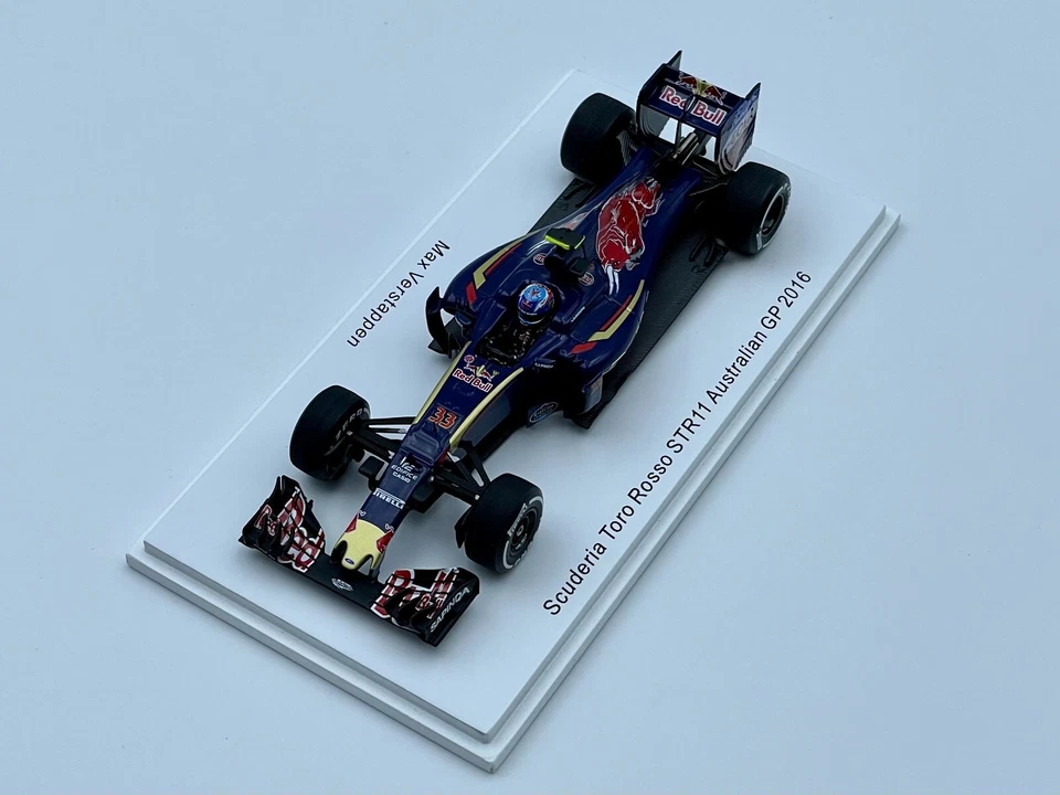 1:43 Spark Toro Rosso F1 STR11 #33 Max Verstappen Austrlia GP 10th 2016 1st Race - Image 3 of 4