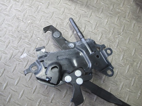 10-15 LEXUS IS350 IS250 CONVERTIBLE FRONT TRUNK ROOF LOCK LATCH MOTOR ASSY OEM - Foto 16 di 16