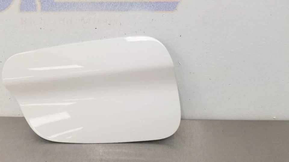 16 宝马 M6 F12 可转换燃料填料门盖白色 — 第 4/4 张图片