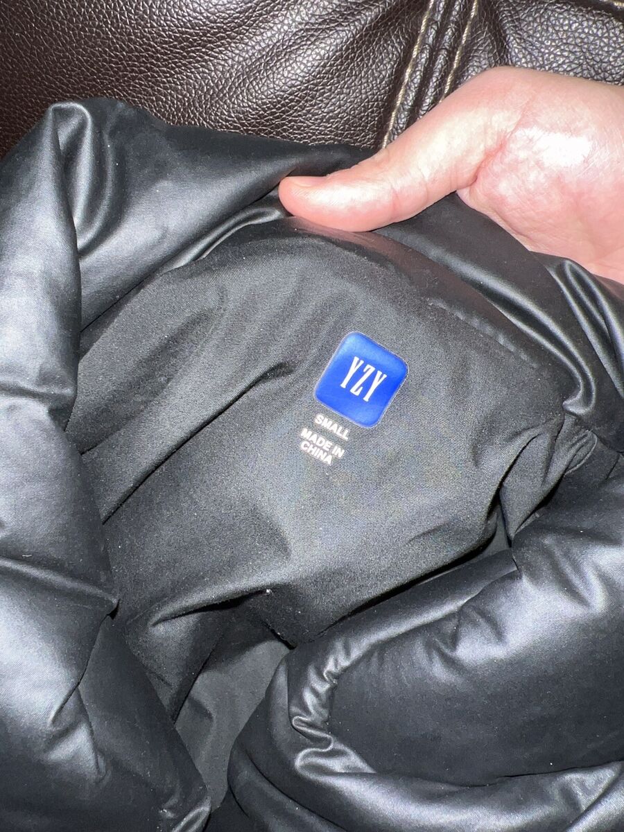 KANYE WEST YEEZY GAP YZY NEW ROUND JACKET BLACK 2021 SMALL KANYE WEST YEEZY GAP YZY NEW ROUND JACKET BLACK 2021 SMALL
