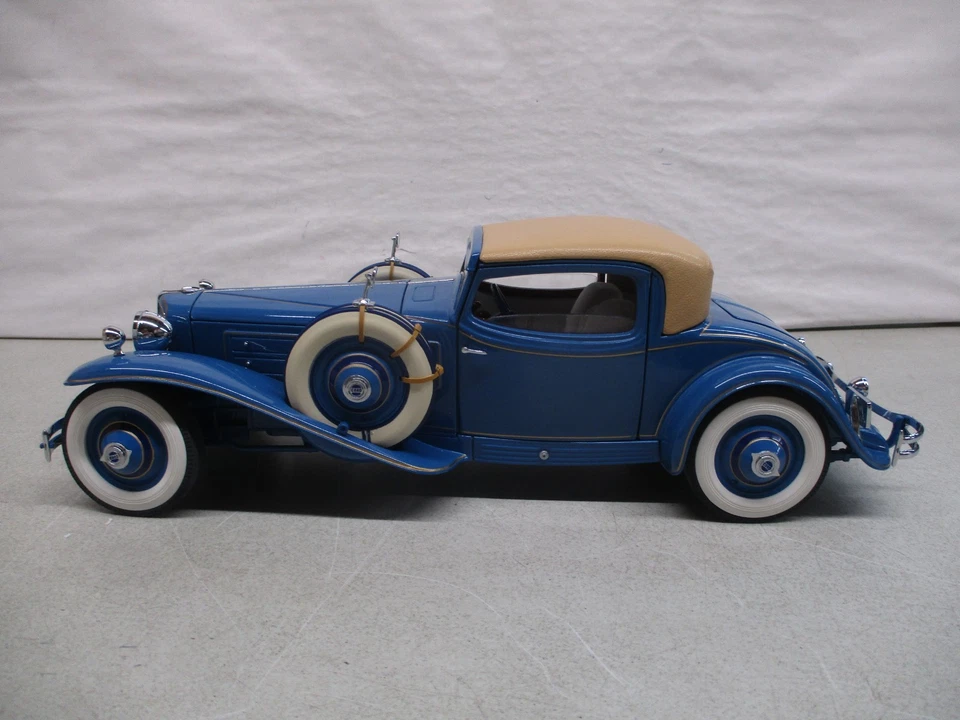 Danbury Mint 1929 Cord L-29 Special Coupe 1/16 - Image 2 of 4