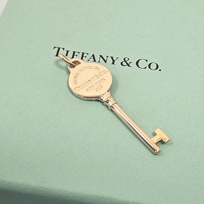 Tiffany & Co. Return To Silber Oval Rund Schlüssel Anhänger Charm für Halskette 1,5''