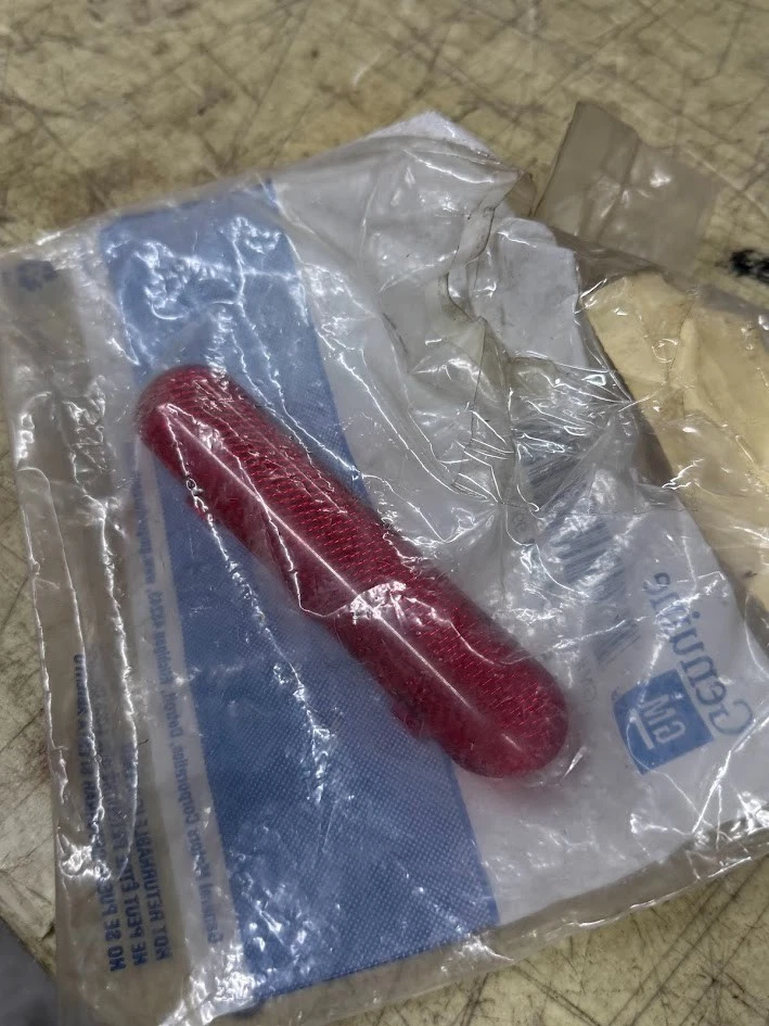 Reflector Panel Puerta Redondeado NUEVO GM 15961884 96-06 Silverado Sierra Tahoe Yukon Foto 2 de 4