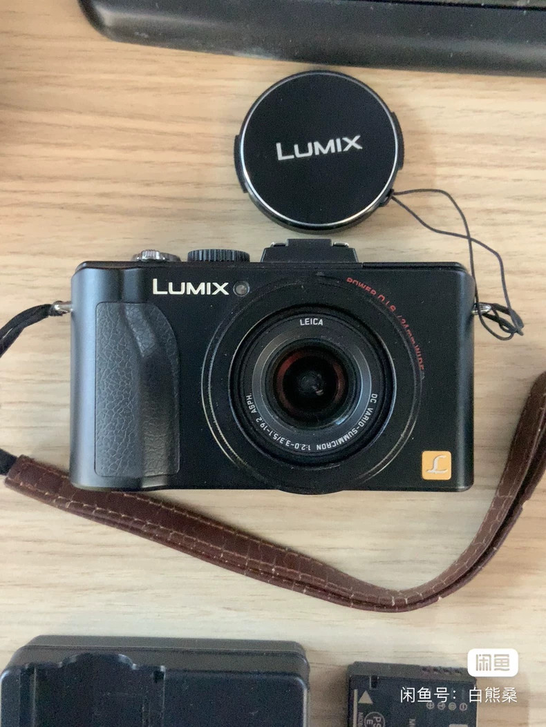 Panasonic LUMIX DMC-LX5 10.1MP Black Digital Camera English 3.8x