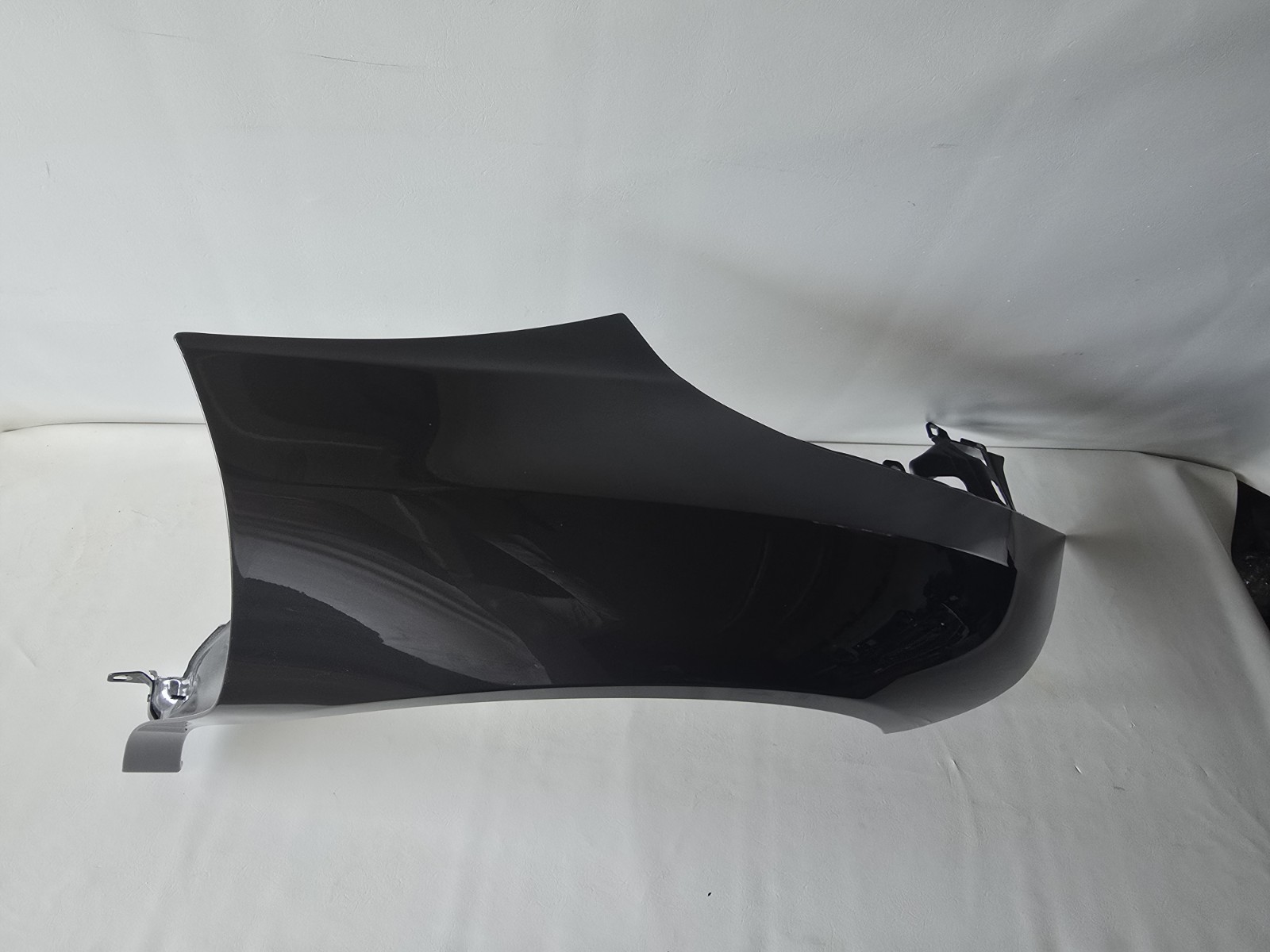 Ferrari SF90 Stradale Front Fender( NO SHIELD)  RH side GREY PPF OEM 985830985