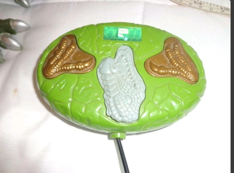 Mighty Megasaur Dragon-i-Toys Green Dragon Roars Light Up Eyes Animal Planet 18" - Image 3 of 4