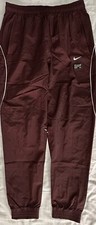 Nike FC Soccer Trainer Pants 1994 Burgundy DQ5043-652. Mens Sz: Large