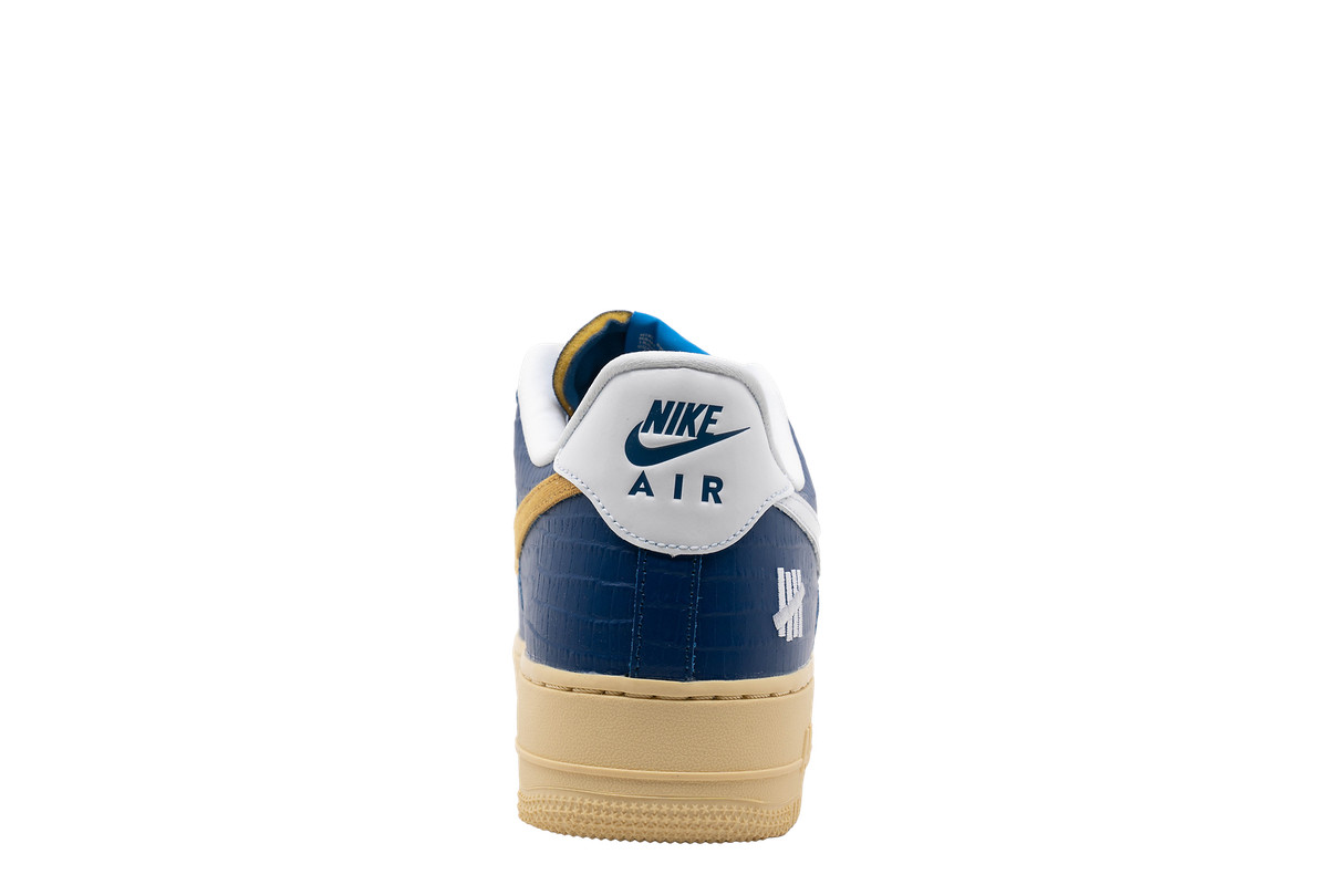 Nike Undefeated x Air Force 1 SP Low Dunk vs AF1 for Sale Nike Undefeated x Air Force 1 SP Low Dunk vs AF1 for Sale