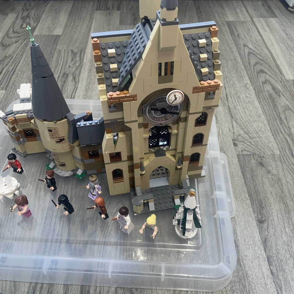 Harry Potter Building Brick Winter Christmas Castle ( Made Today ) - Image 2 of 4