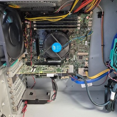 Terra Server 4030 G3 E3-1280v6 64GB D4 2*2,4TB SAS 12G