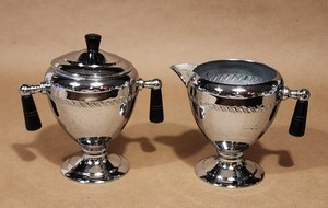 Vintage Keystone Ware Creamer And Sugar Set.