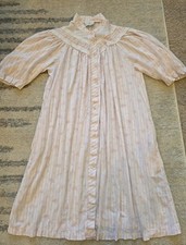VTG Gilligan  O  Malley Pink Floral Nightgown M/L Cottagecore Smocked Housecoat