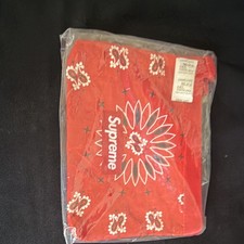 SUPREME BANDANA TARP SIDE BAG RED OS SS21 WEE...
