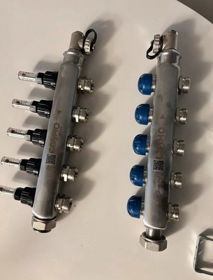 COSMO Edelstahlverteiler mit DMA für 6 Heizkreise