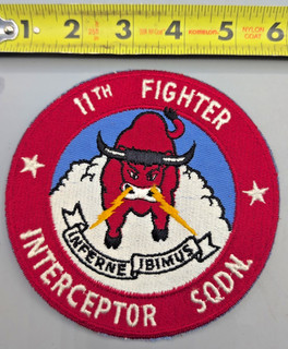 Parche variante azul claro posterior a la Segunda Guerra Mundial/2 USAF 11º Escuadrón Interceptor de Caza.