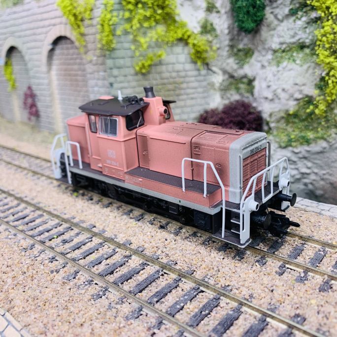 Locomotive diesel 360 204-2 Märklin 37896 finition métal époque V HO
