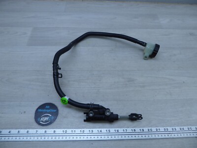 2017 Yamaha Bolt R-Spec XV950 Y772. rear brake master cylinder and reservoir
