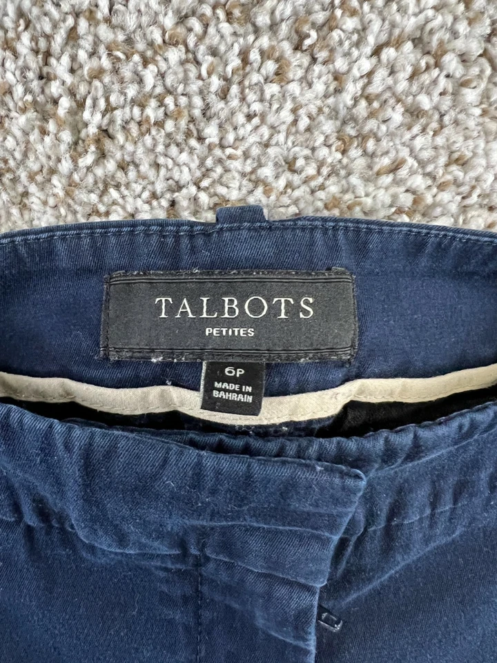 Talbots Petites Bermuda Shorts Women's Size 6P Blue Bermuda Chino Shorts Stretch - Image 2 of 4
